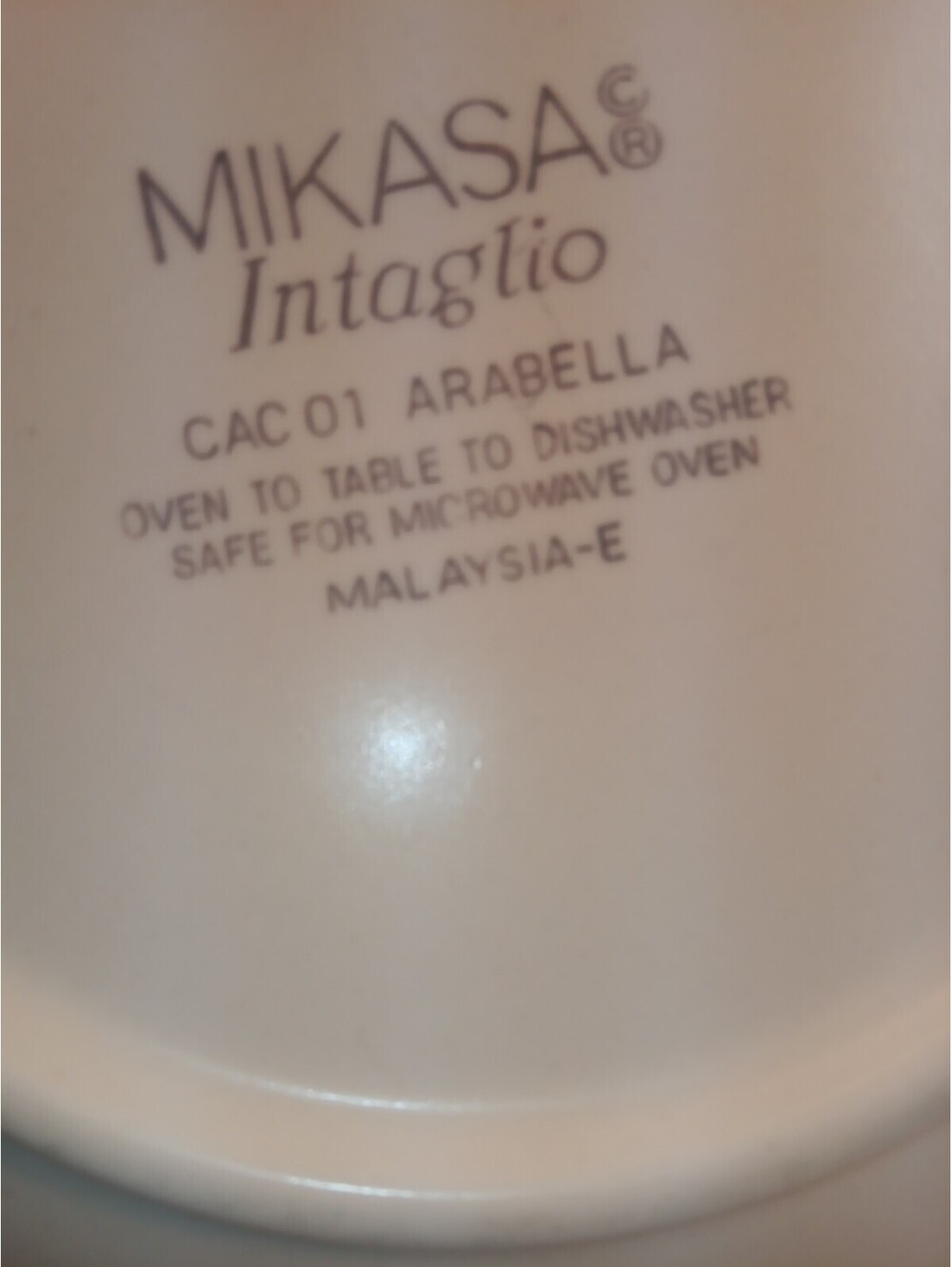 Set of 4 Mikasa Intaglio Arabella Rim Soup Bowls 9.25" Stoneware please read - Picture 4 of 6